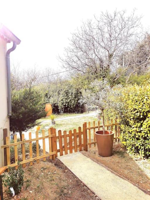 Entre Ventoux Et Luberon, Appartement Dans Maison. Malemort-du-Comtat Kültér fotó